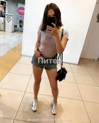 Лана — проститутка у метро Проспект Ветеранов