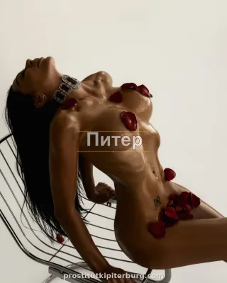 Нина — проститутка у метро Невский проспект