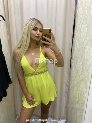 Марина — проститутка у метро Гостиный двор