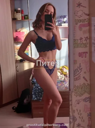 Анюта — проститутка у метро Шушары